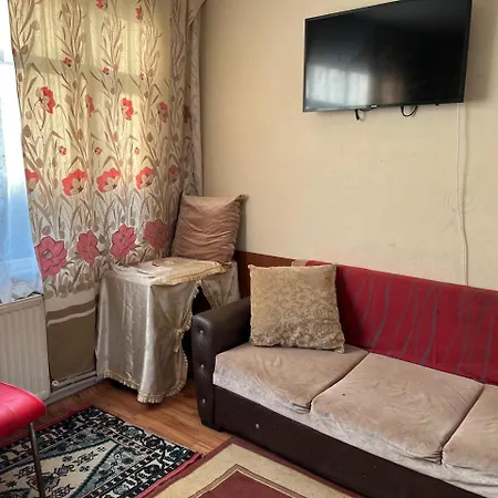 Albergue Men's In Fatih,