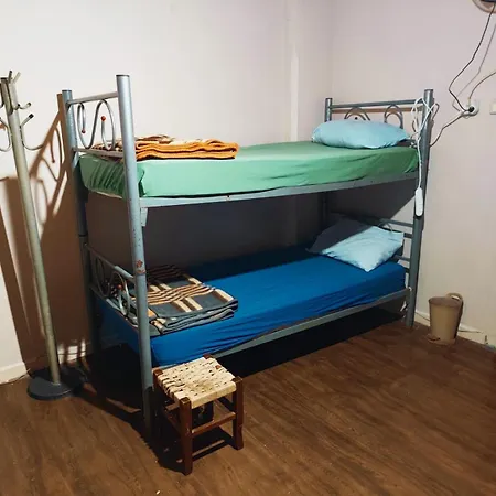 Men's In Fatih, Albergue
