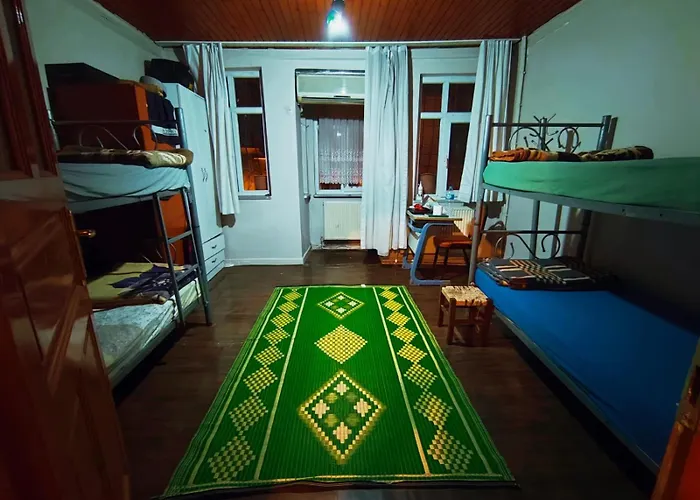 Hostel Men's In Fatih,