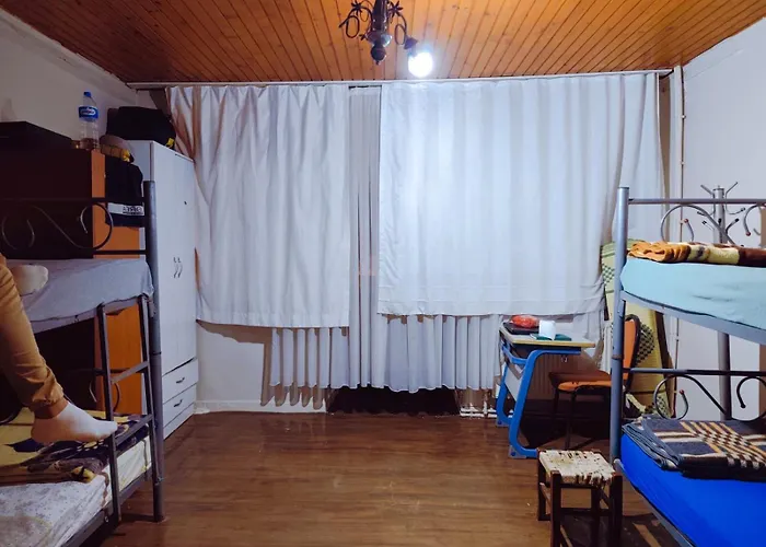 Men's In Fatih, Hostel *