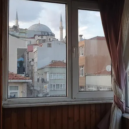 Хостел Men's In Fatih,